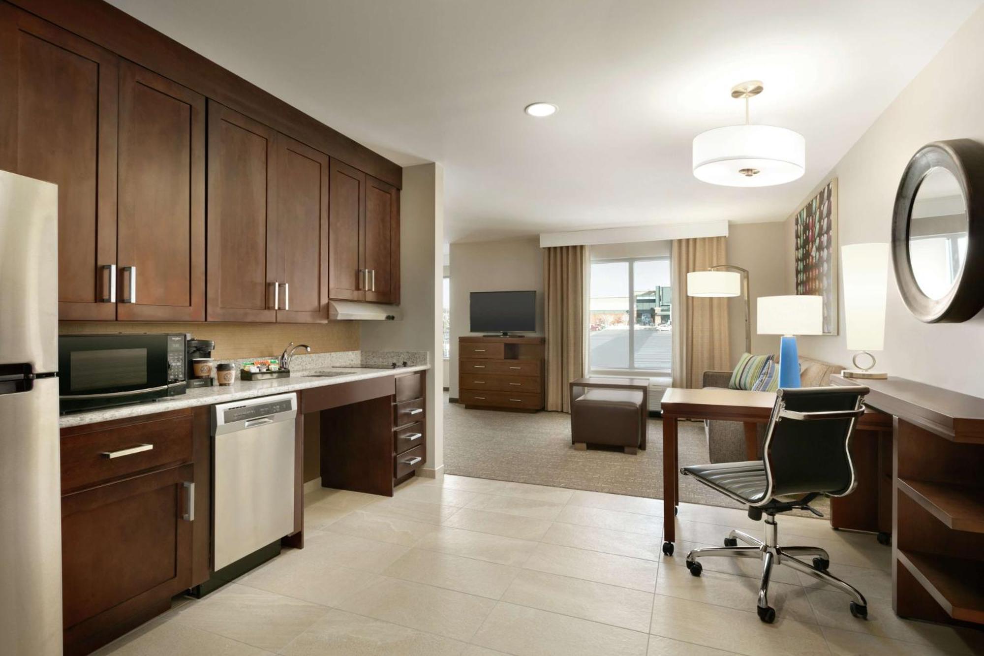 Homewood Suites By Hilton Hartford Manchester Exterior photo